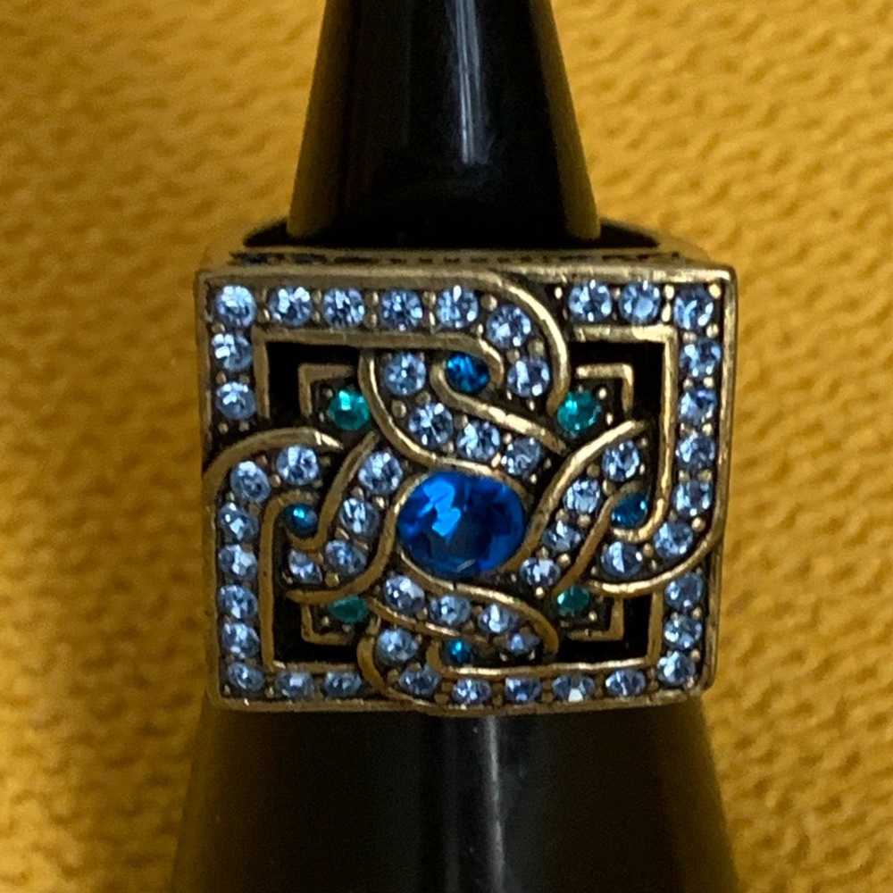 LaVintage Blue Ring